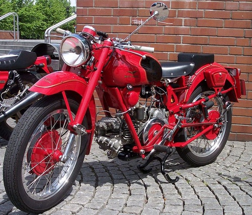 Guzzi Falcone del 1950.