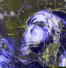23 luglio 2008. - L'uragano Dolly ha toccato terra stamattina alle 7 (ora locale) sulle coste nord-occidentali del Messico. Nei dintorni della Citt� di Matamoros, nello stato di Tamaulipas, le autorit� hanno evacuato la popolazione.