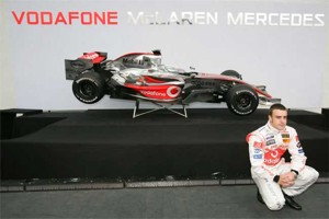 Fernando Alonso, il giorno della presentazione della MP4-22.