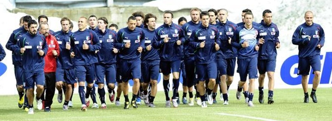 Il raduno degli azzurri al Sestriere: allenamenti in quota.