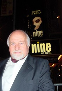 Mario Fratti.